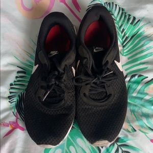 Nike Tanjun Men’s Size 8